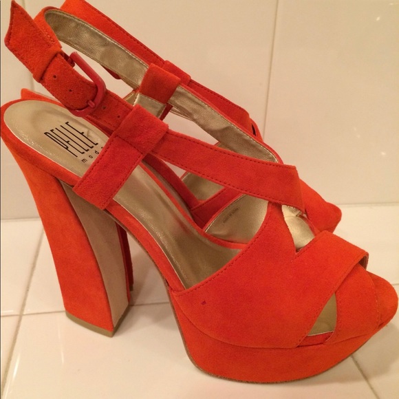 PELLE MODA BILLOW PLATFORM SUEDE SANDAL - Picture 7 of 8